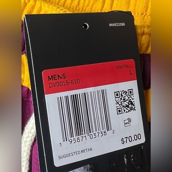 NWT Nike Dri-Fit Red Basketball Mesh Performance Athletic Shorts Red Large & XL - Picture 9 of 13